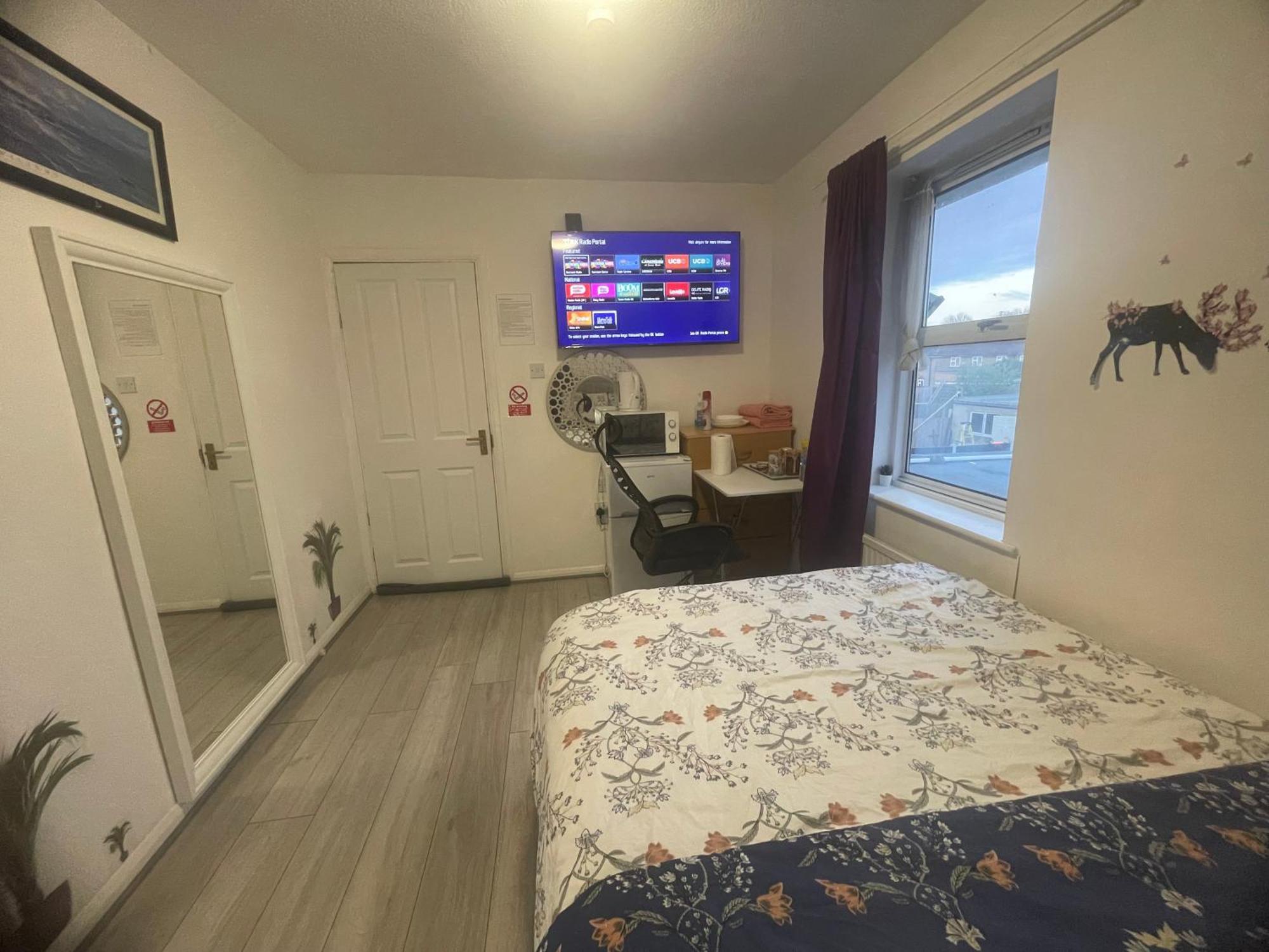 North Avenue Guest House Ltd, Heathrow Airport-Free Parking Hayes  Exterior foto